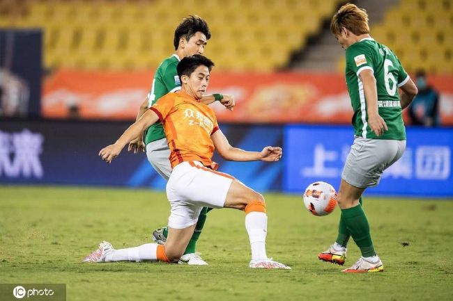 英超-利物浦2-0谢菲联 范迪克索博破门阿诺德助攻北京时间12月7日凌晨3:30，2023-24赛季英超联赛第15轮，利物浦客战谢菲尔德联队。